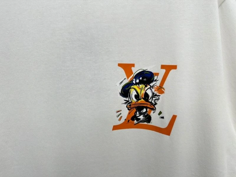 Louis Vuitton T-Shirts Contemporary 137202