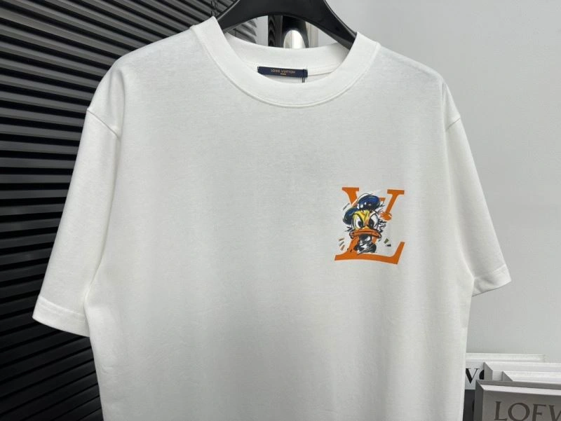 Louis Vuitton T-Shirts Contemporary 137202