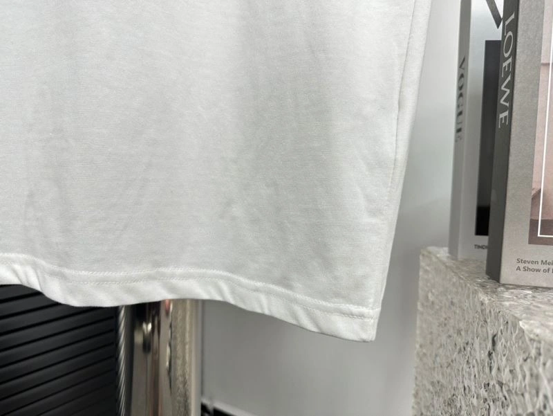 Louis Vuitton T-Shirts Contemporary 137202
