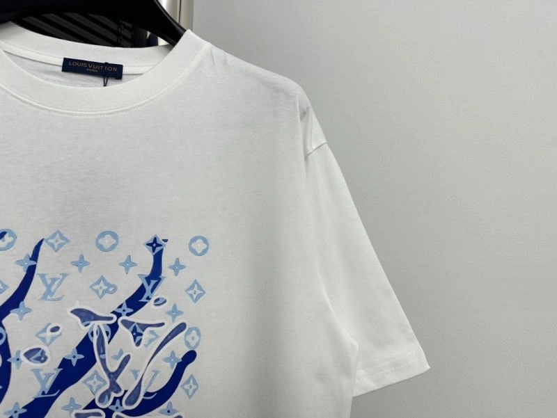 Louis Vuitton T-Shirts Minimalist 137214