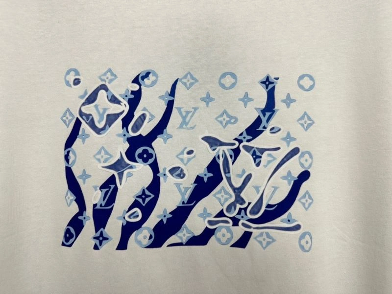 Louis Vuitton T-Shirts Minimalist 137214