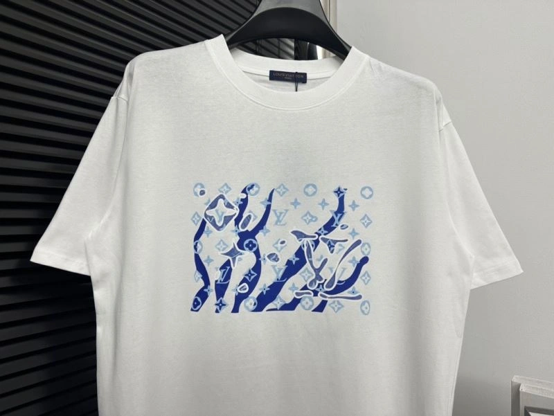 Louis Vuitton T-Shirts Minimalist 137214