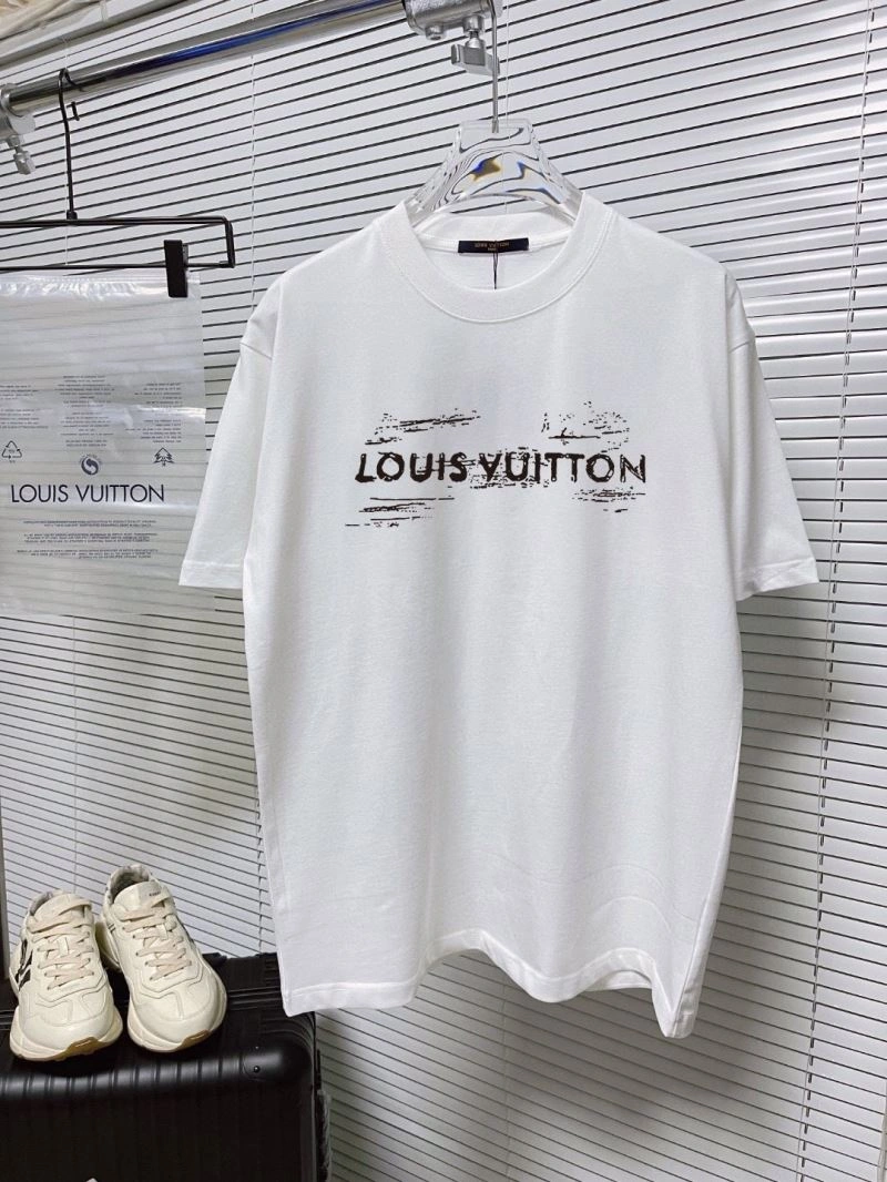 Louis Vuitton T-Shirts FashionForward 137199