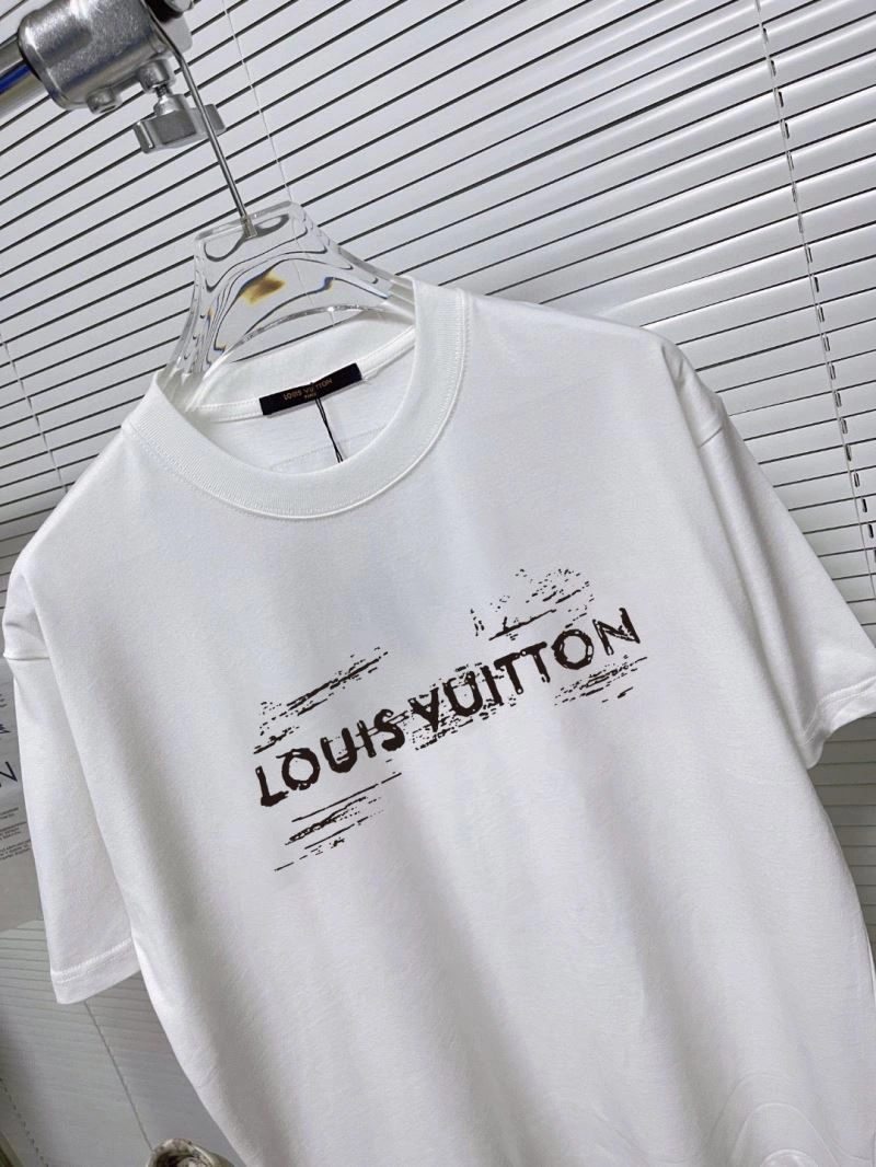 Louis Vuitton T-Shirts FashionForward 137199