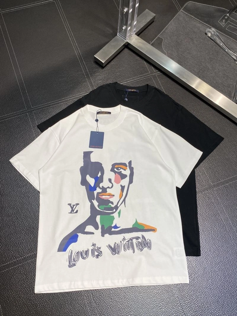 Compact Louis Vuitton T-Shirts 137200