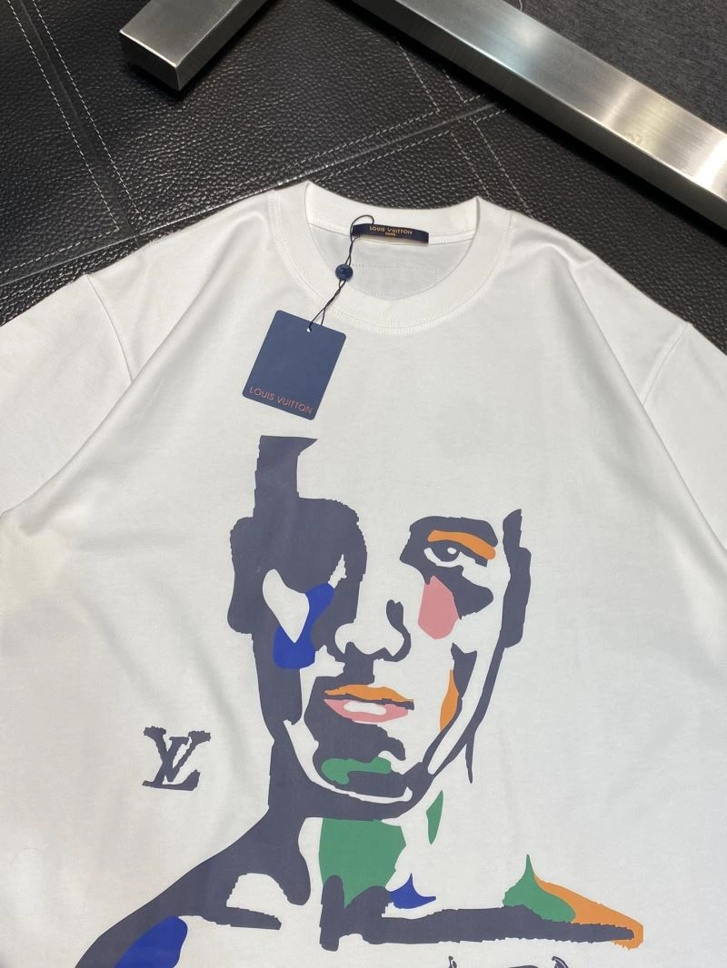 Compact Louis Vuitton T-Shirts 137200