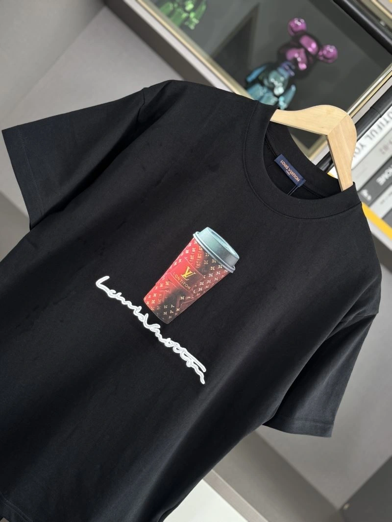 Louis Vuitton T-Shirts UrbanChic 137207