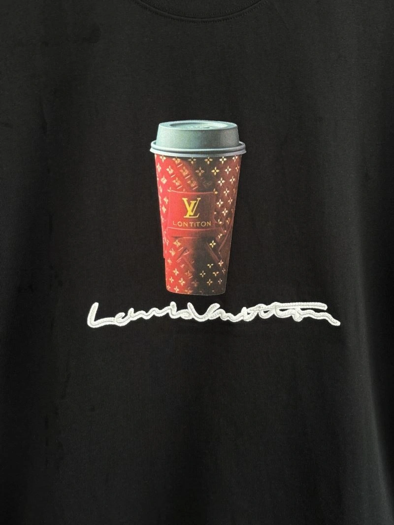 Louis Vuitton T-Shirts UrbanChic 137207