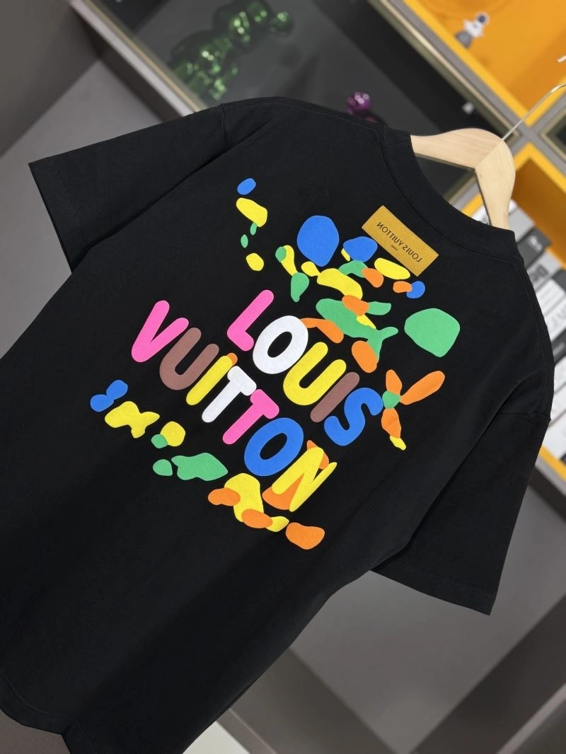 Modern Louis Vuitton T-Shirts 137217