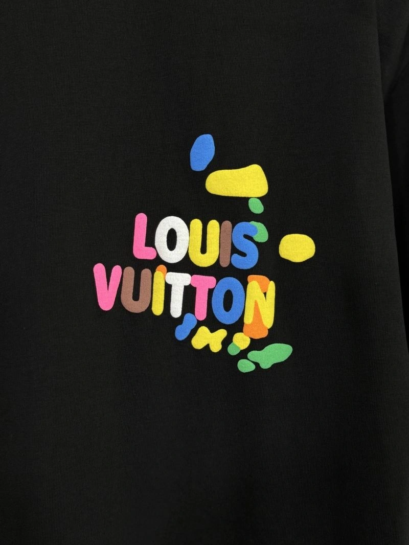 Modern Louis Vuitton T-Shirts 137217