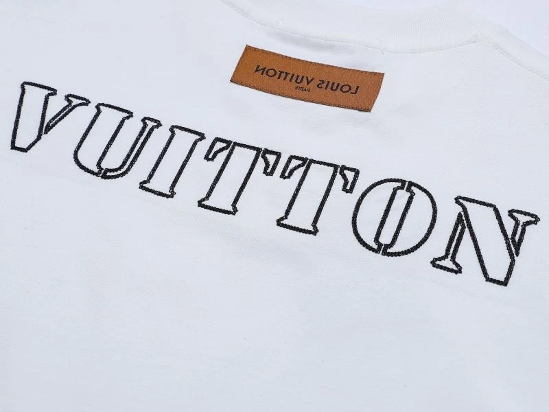 Refined Louis Vuitton T-Shirts 137210