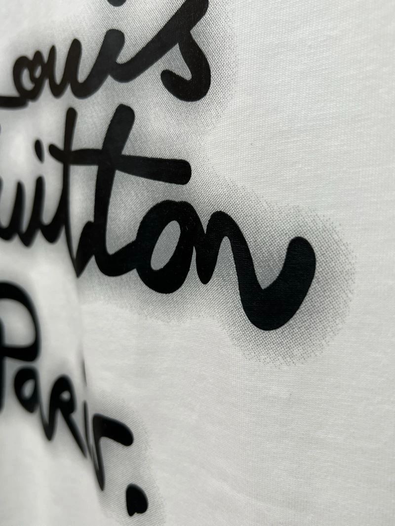 Minimalist Louis Vuitton T-Shirts 137192