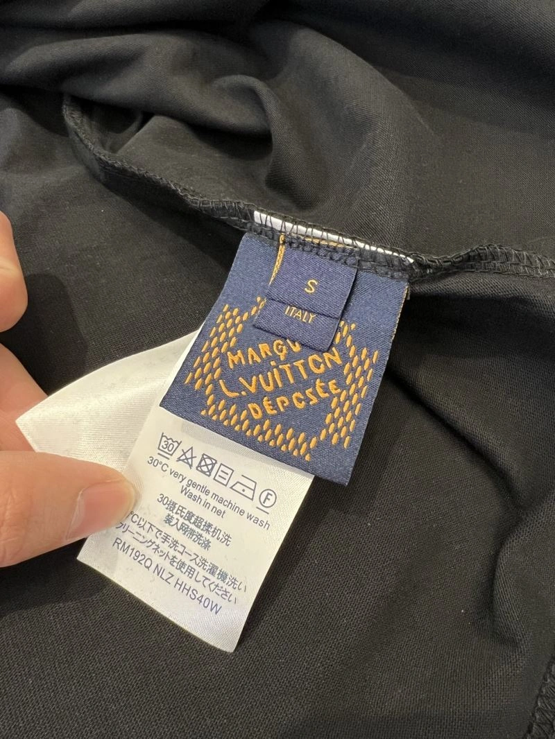 Louis Vuitton T-Shirts Affordable 137194