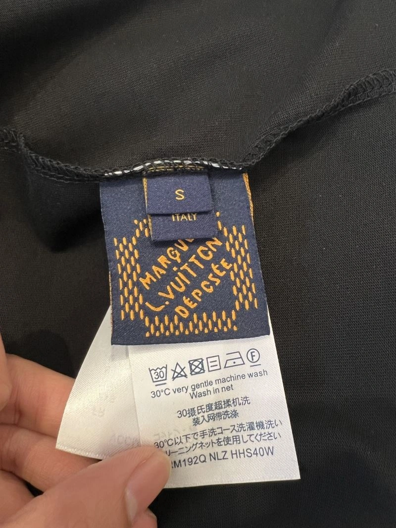 Louis Vuitton T-Shirts ModernLook 137190