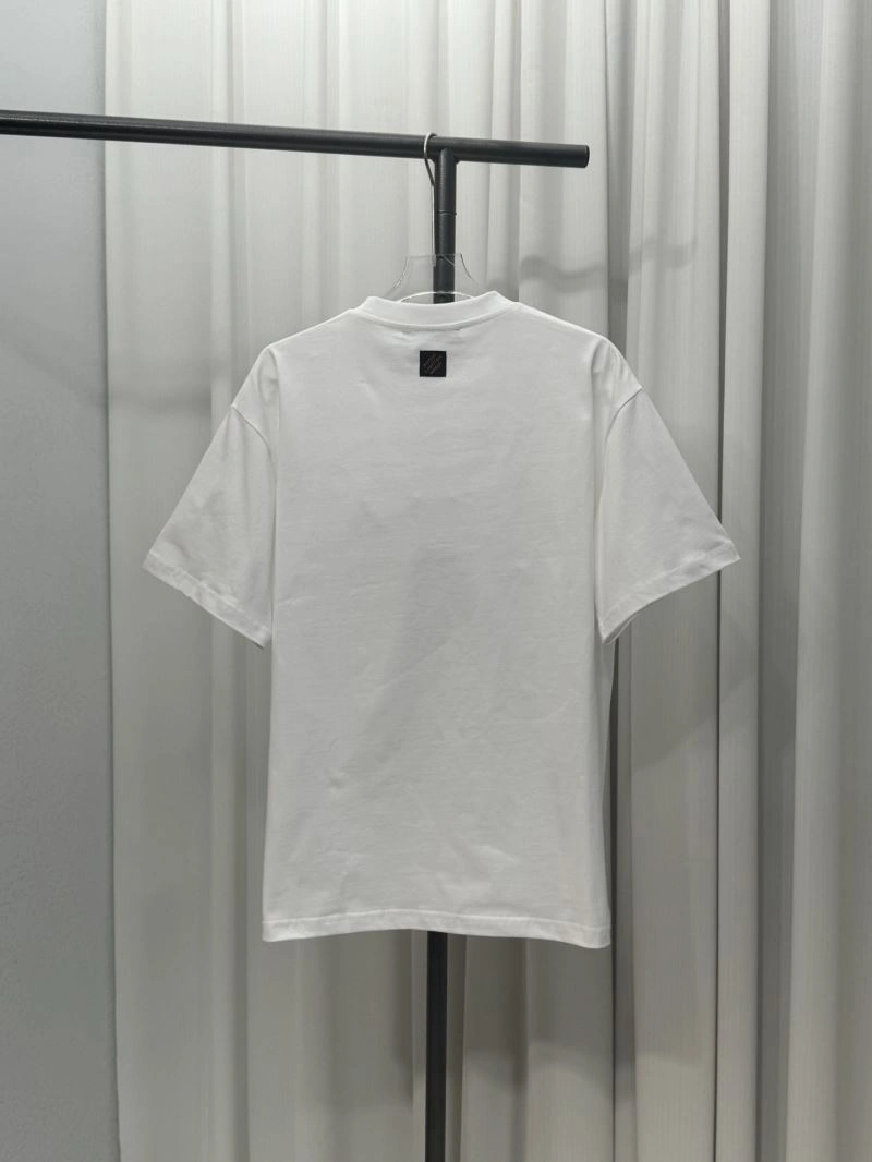 Louis Vuitton T-Shirts Breathable 137187