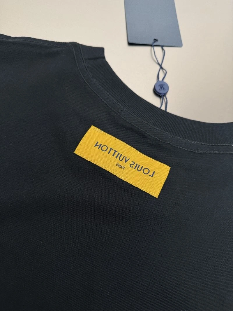 TechFriendly Louis Vuitton T-Shirts 137179