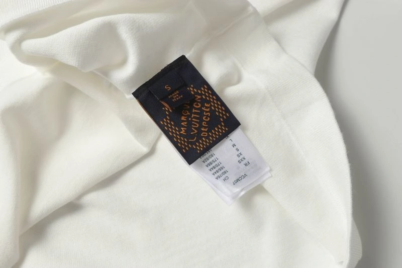 Original Louis Vuitton T-Shirts 137177