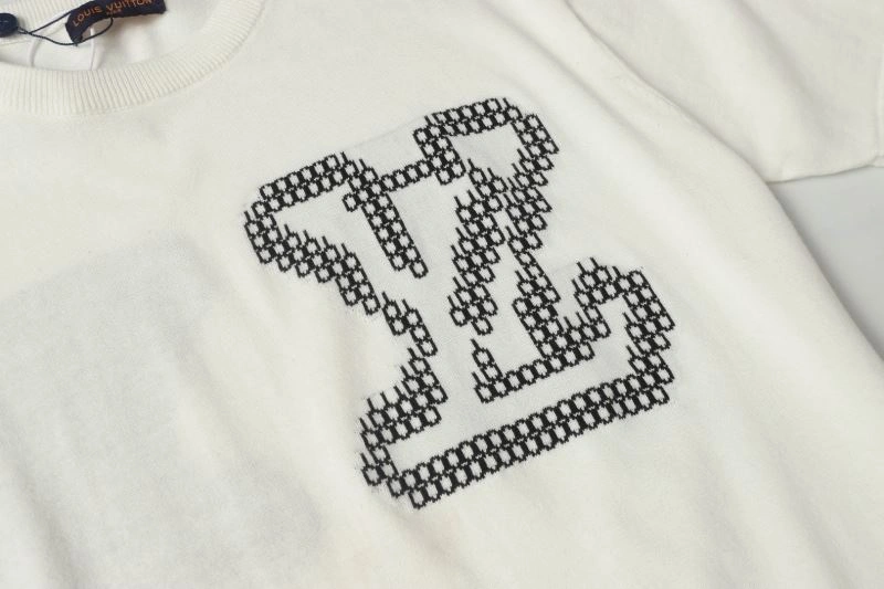 Louis Vuitton T-Shirts WellDesigned 137165