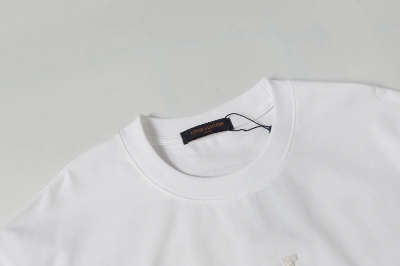 Sophisticated Louis Vuitton T-Shirts 137158
