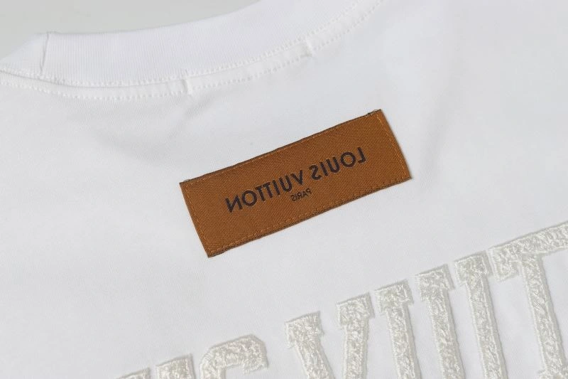 Sophisticated Louis Vuitton T-Shirts 137158