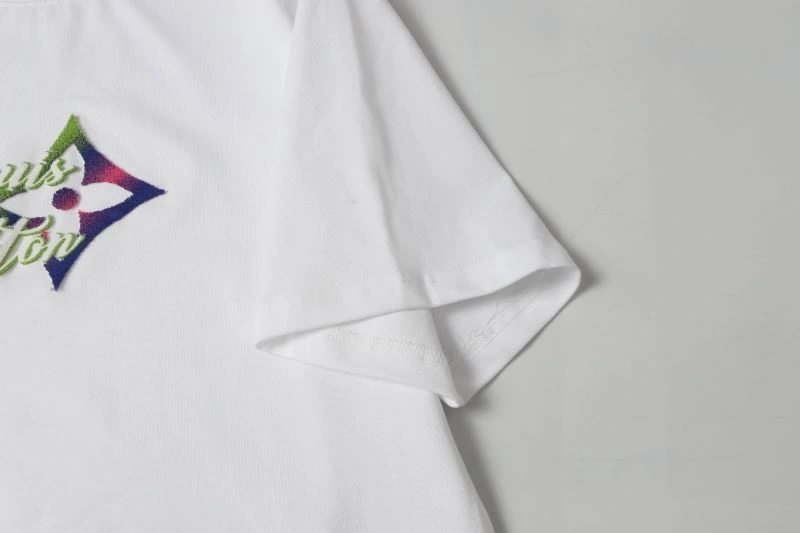 Stretchable Louis Vuitton T-Shirts 137220