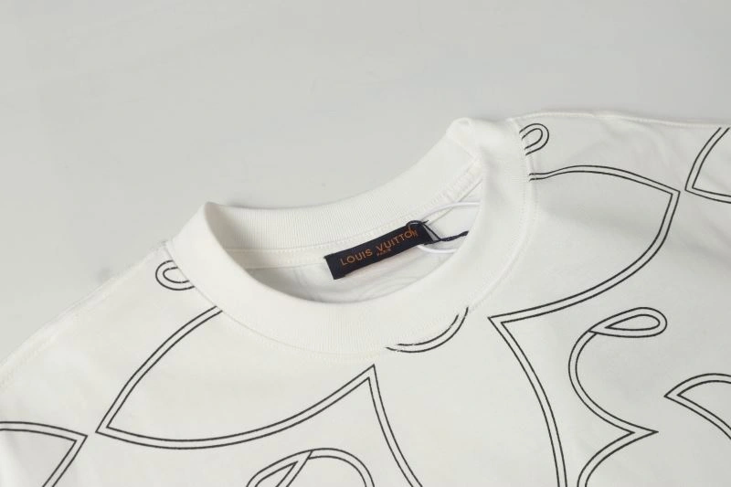 Vibrant Louis Vuitton T-Shirts 137151