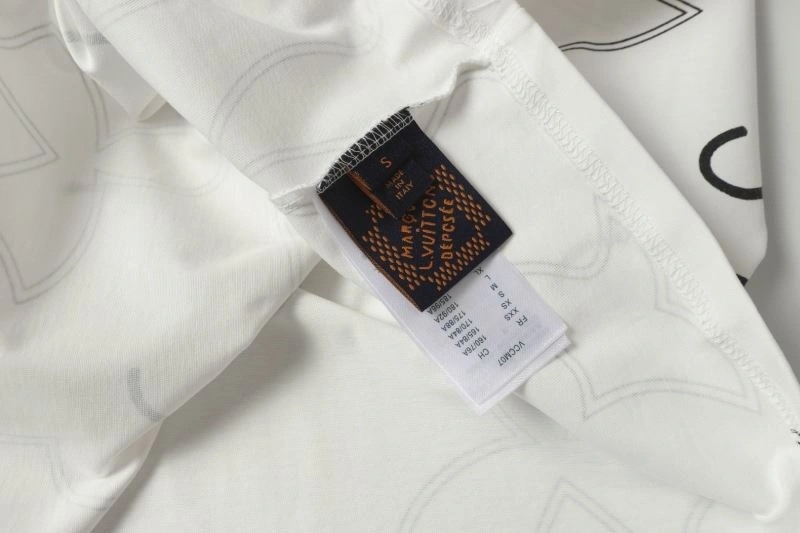 Vibrant Louis Vuitton T-Shirts 137151