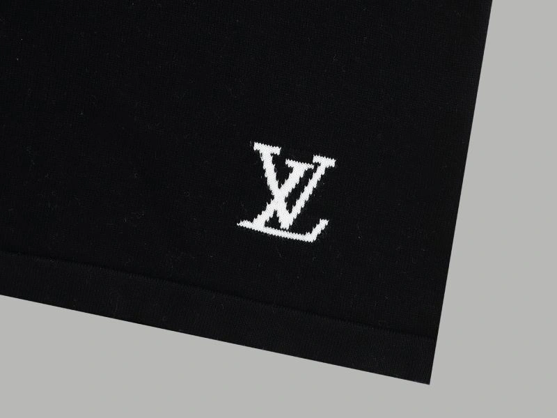 Louis Vuitton T-Shirts Snug 137155