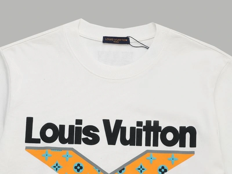 Louis Vuitton T-Shirts Sophisticated 137163
