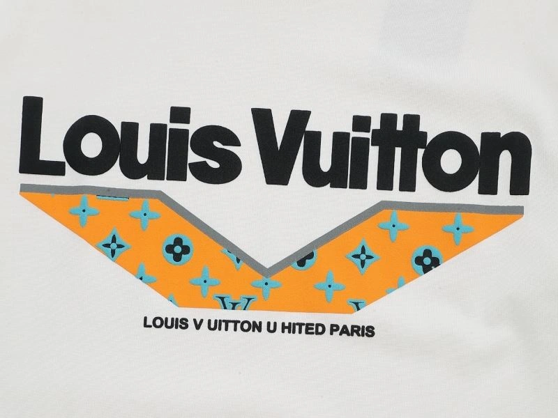 Louis Vuitton T-Shirts Sophisticated 137163