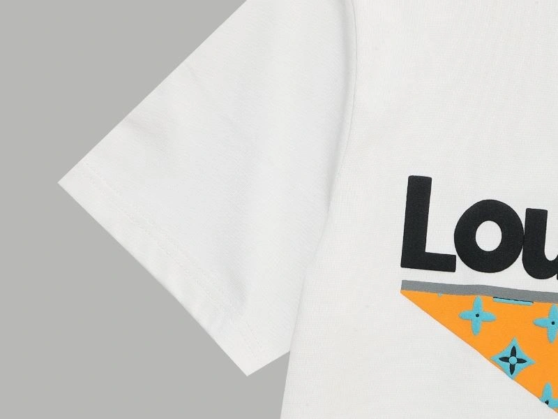Louis Vuitton T-Shirts Sophisticated 137163