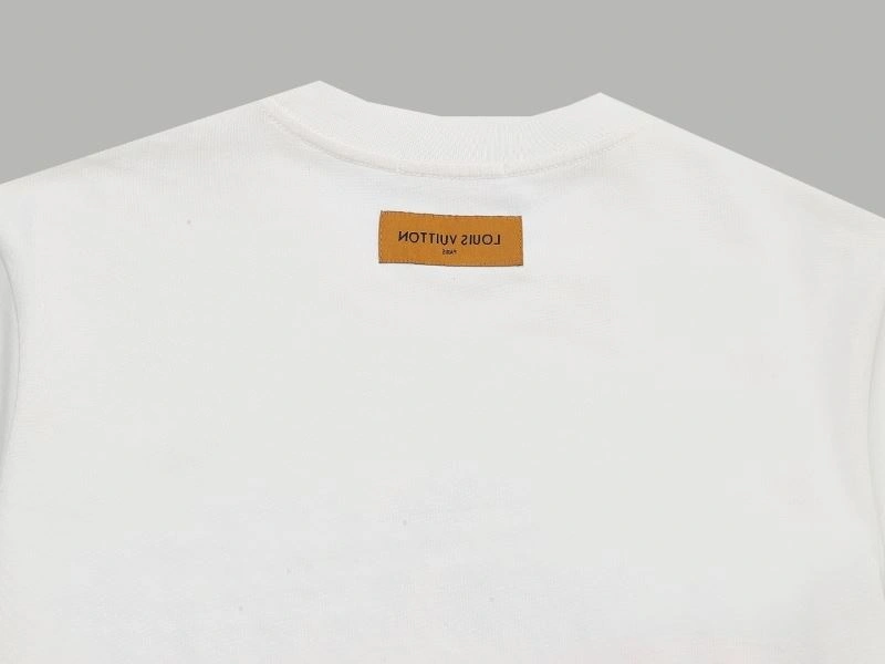 Louis Vuitton T-Shirts Sophisticated 137163