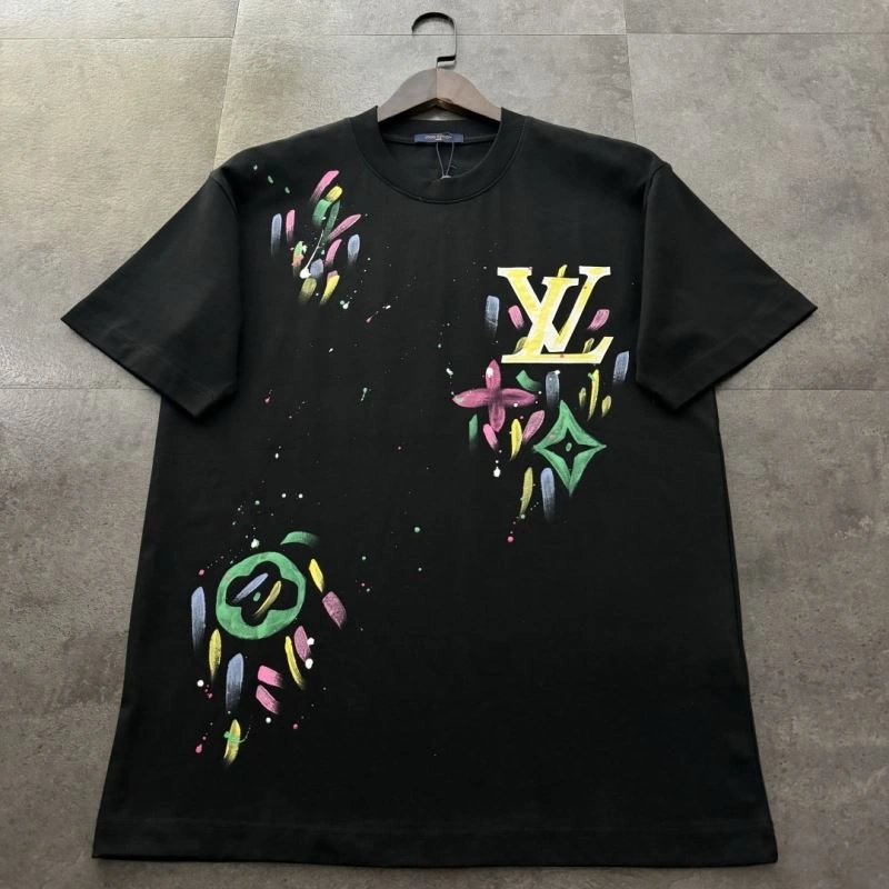 Trendy Louis Vuitton T-Shirts 137149