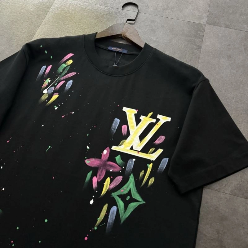 Trendy Louis Vuitton T-Shirts 137149