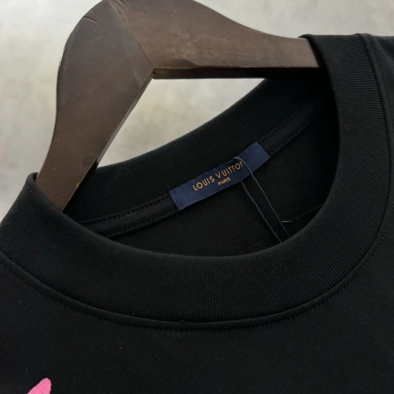 Trendy Louis Vuitton T-Shirts 137149