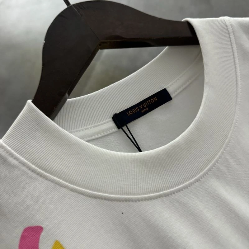 Stretchable Louis Vuitton T-Shirts 137144