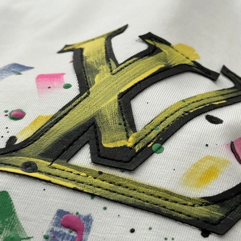 Stretchable Louis Vuitton T-Shirts 137144
