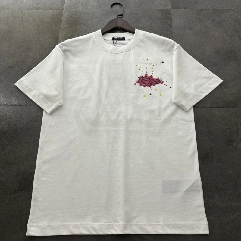 UrbanChic Louis Vuitton T-Shirts 137146