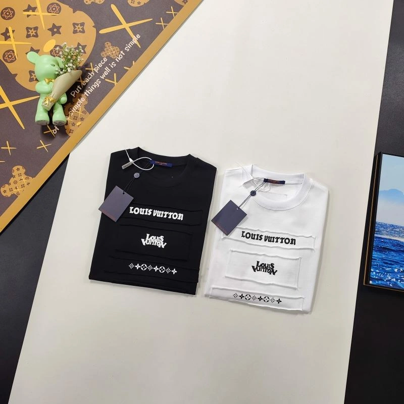 Louis Vuitton T-Shirts FashionForward 137142