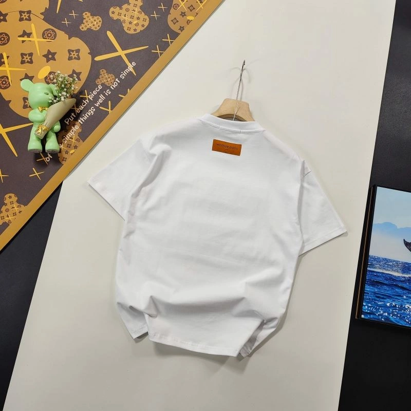 Louis Vuitton T-Shirts FashionForward 137142