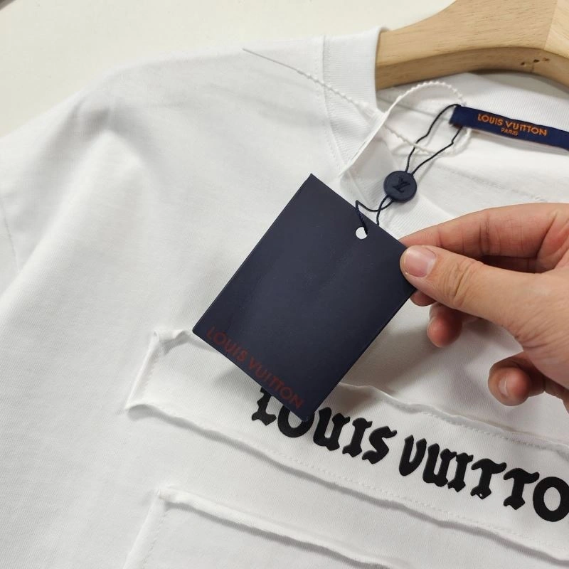 Louis Vuitton T-Shirts FashionForward 137142