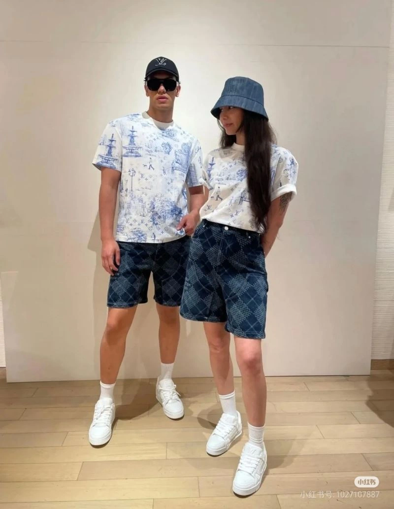 Original Louis Vuitton T-Shirts 137143