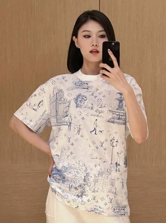 Original Louis Vuitton T-Shirts 137143