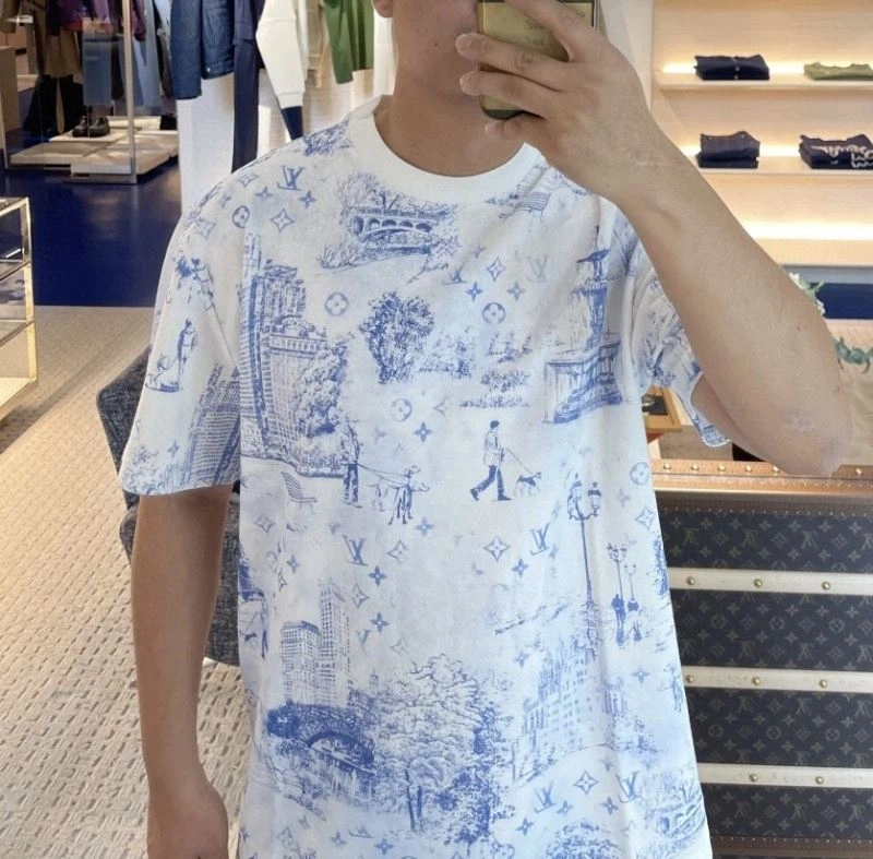 Original Louis Vuitton T-Shirts 137143