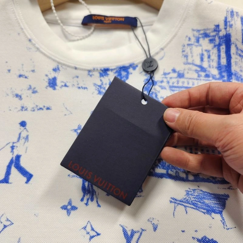 Original Louis Vuitton T-Shirts 137143