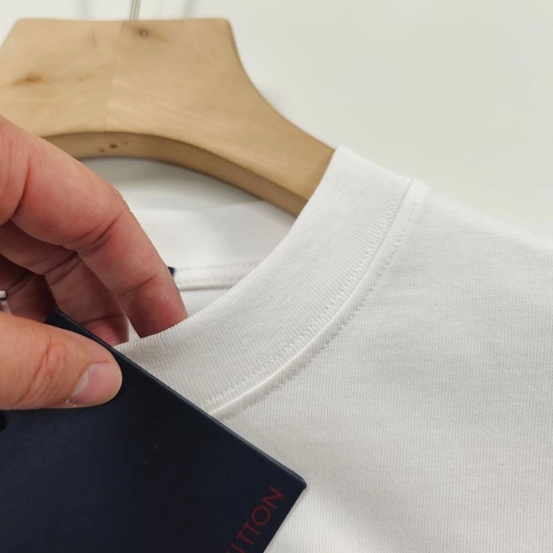 Louis Vuitton T-Shirts ModernLook 137139