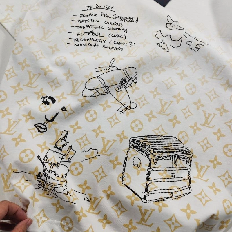 Louis Vuitton T-Shirts ModernLook 137139