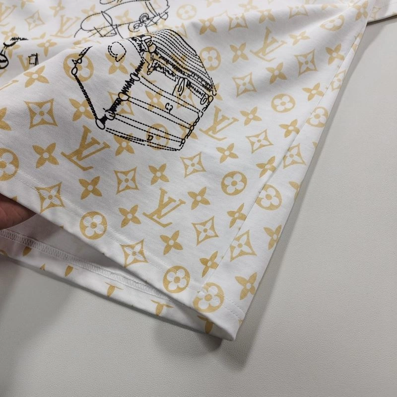 Louis Vuitton T-Shirts ModernLook 137139