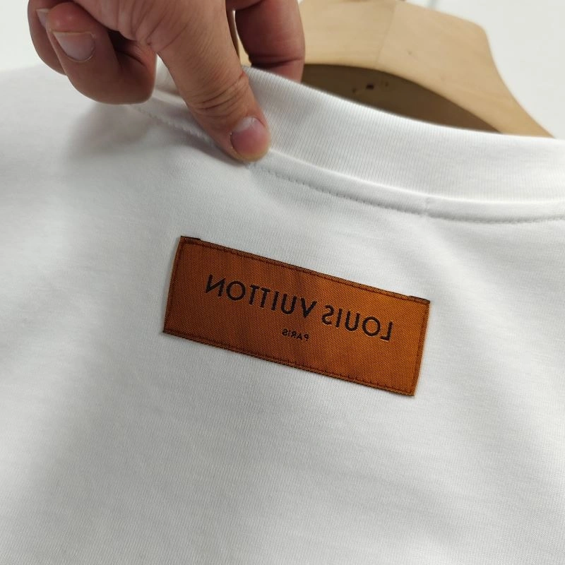 Louis Vuitton T-Shirts ModernLook 137139