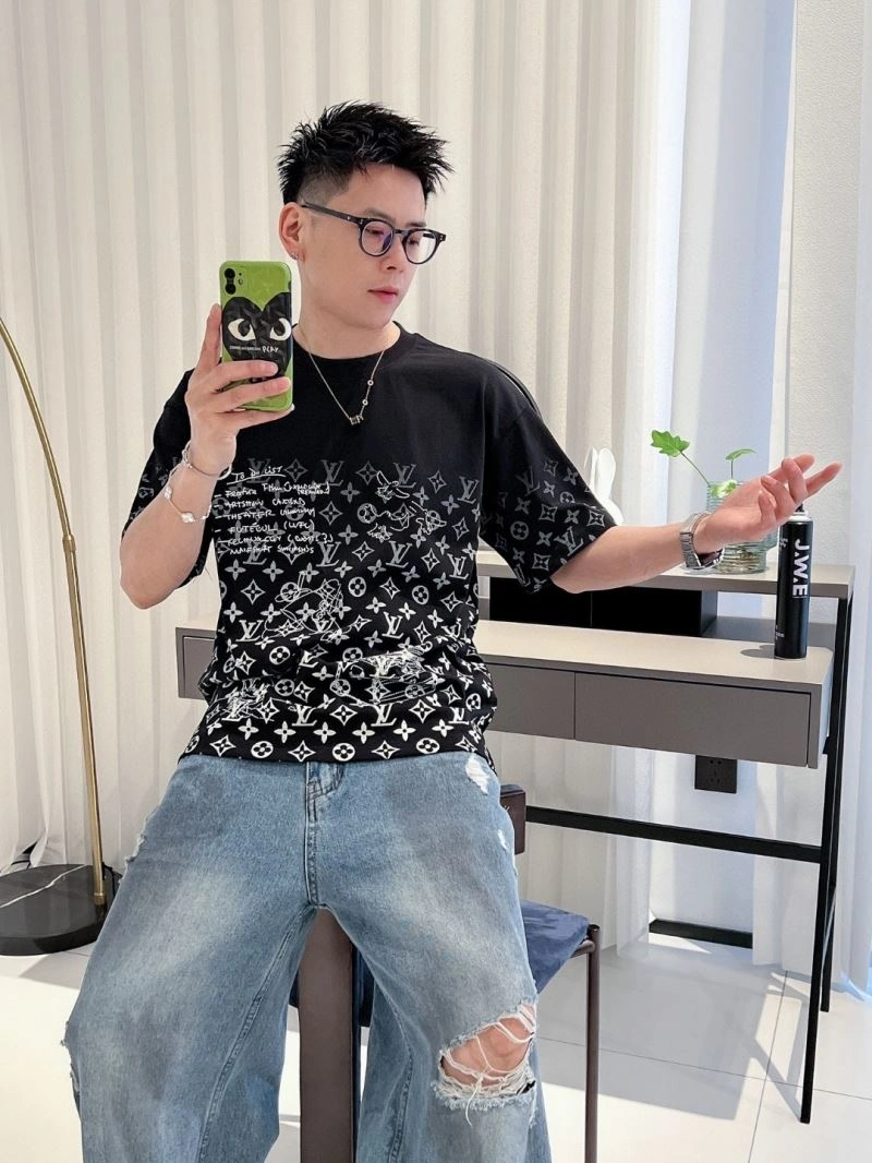 Louis Vuitton T-Shirts ModernLook 137139